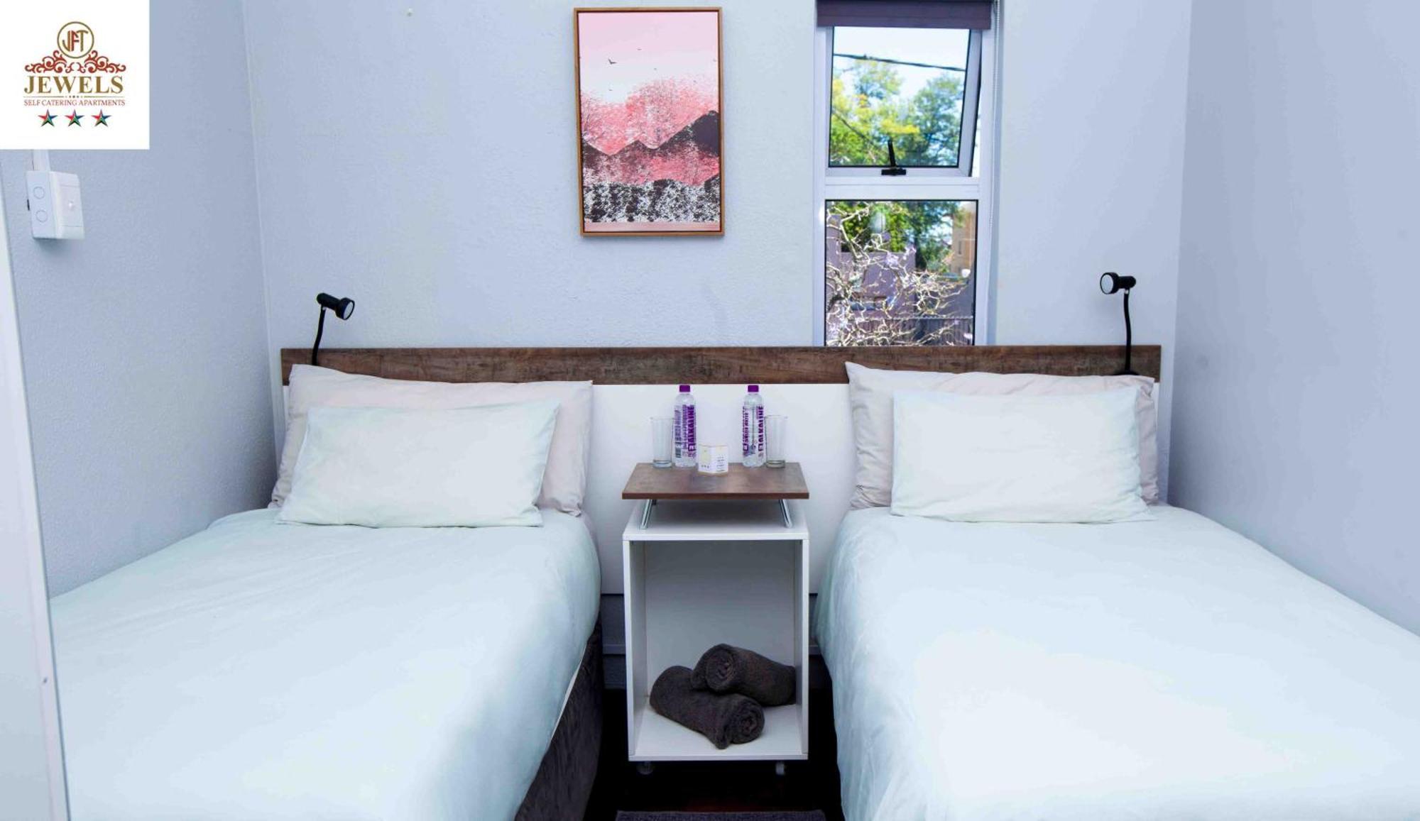 Jft Self Catering Units Bed & Breakfast East London Ngoại thất bức ảnh