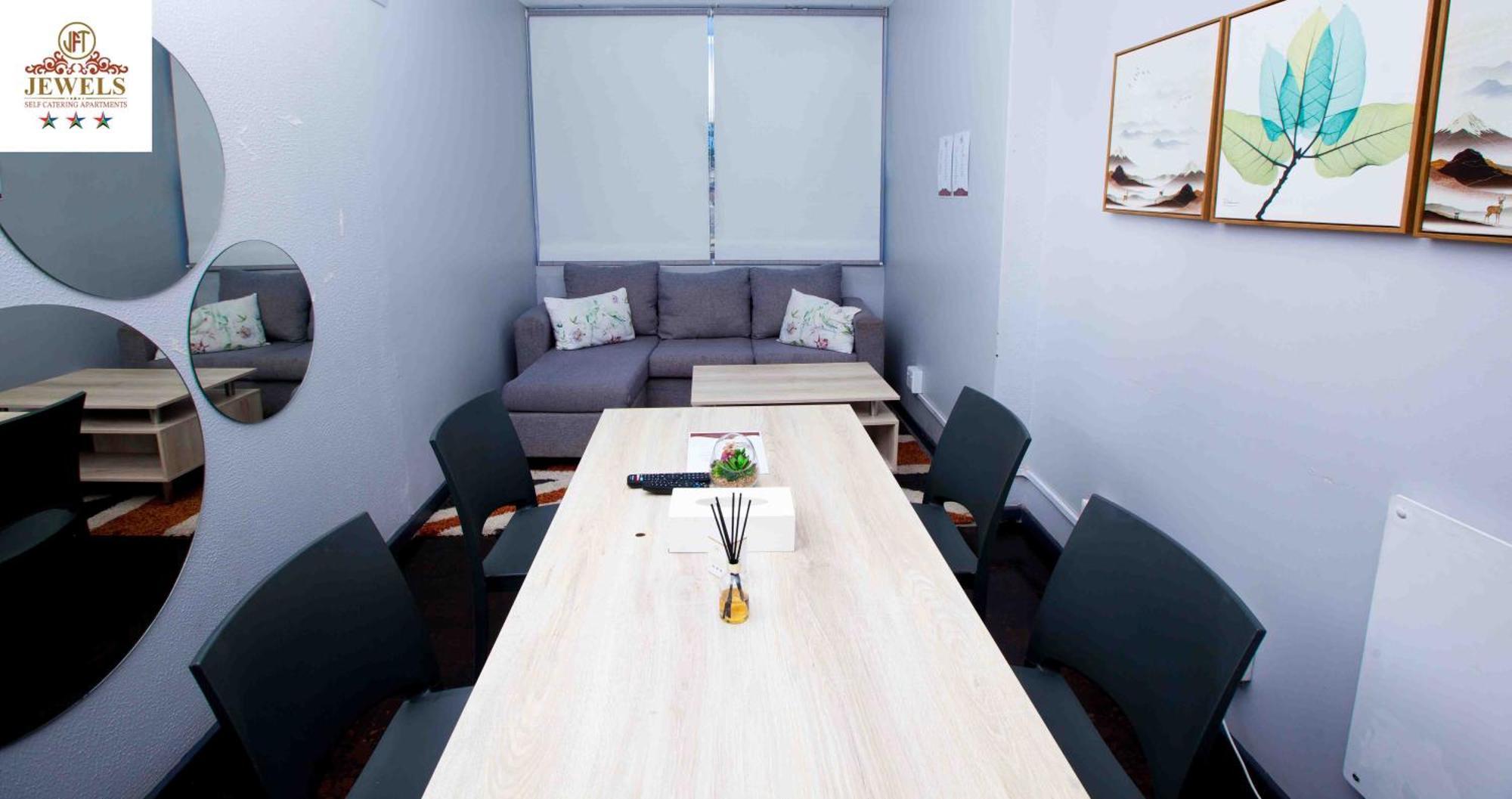 Jft Self Catering Units Bed & Breakfast East London Ngoại thất bức ảnh