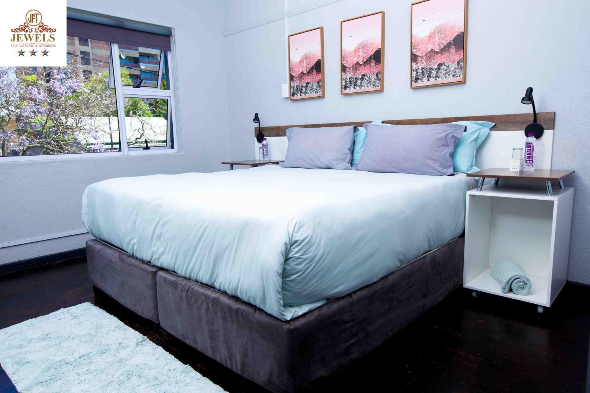 Jft Self Catering Units Bed & Breakfast East London Ngoại thất bức ảnh