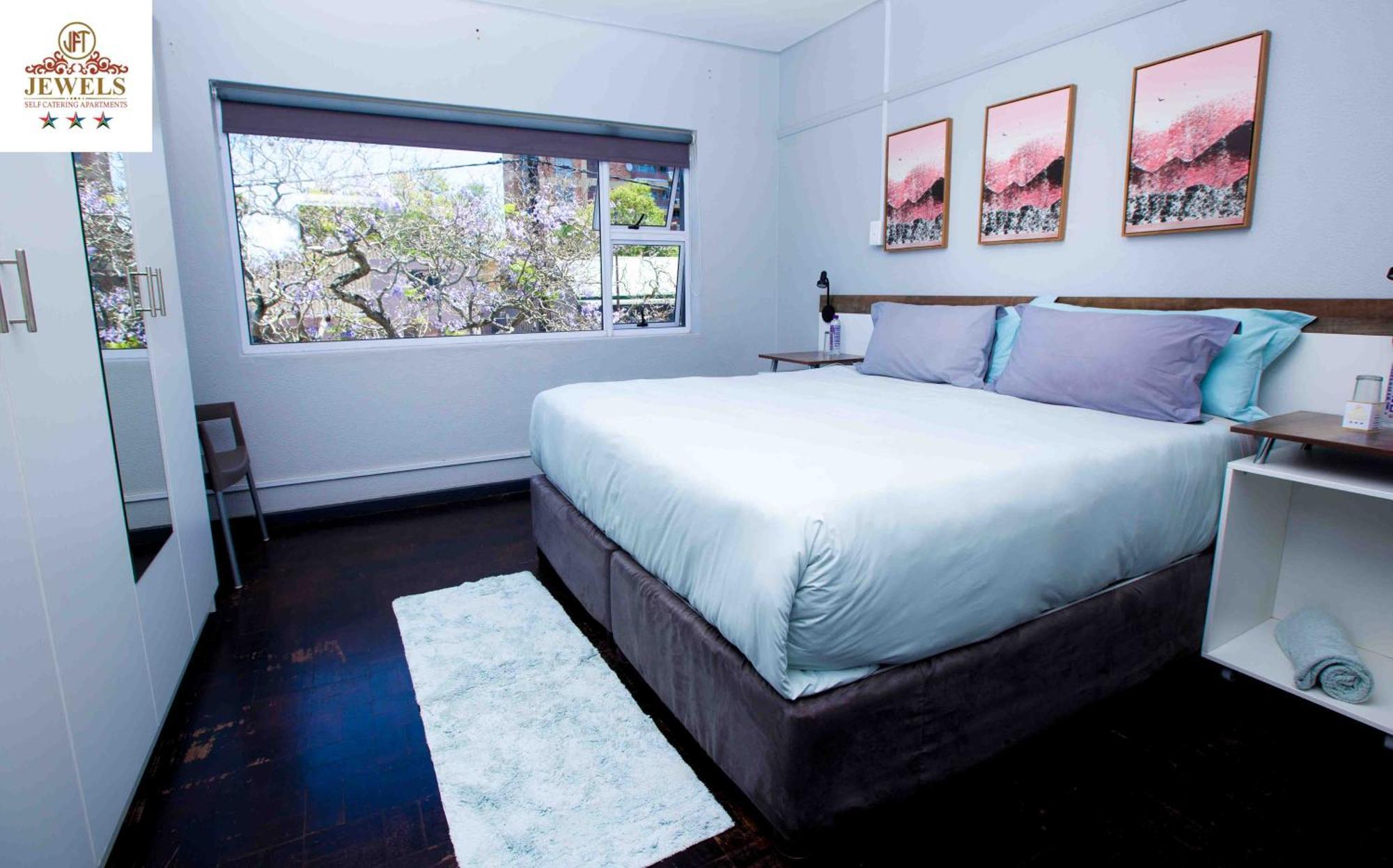 Jft Self Catering Units Bed & Breakfast East London Ngoại thất bức ảnh