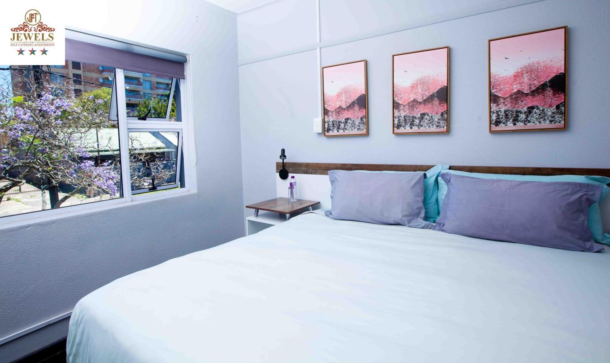 Jft Self Catering Units Bed & Breakfast East London Ngoại thất bức ảnh