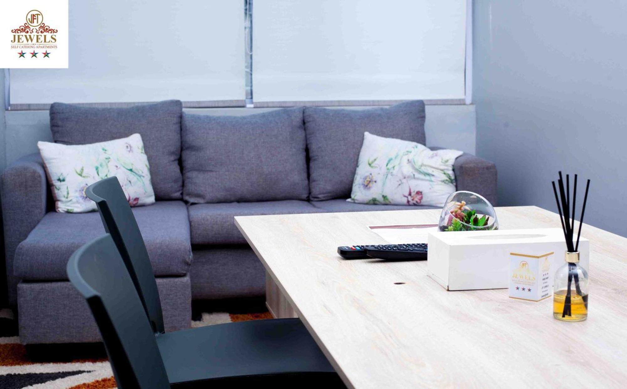Jft Self Catering Units Bed & Breakfast East London Ngoại thất bức ảnh